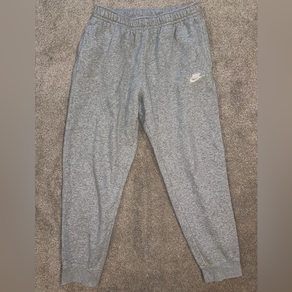 Nike Sportswear Club Men's Light Grey Jogger Sweatpants, Size Medium, EUC - Picture 5 of 7